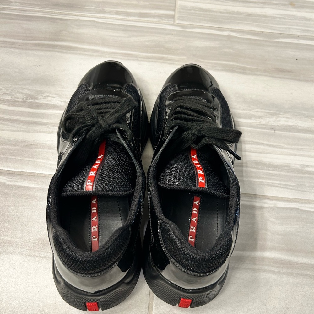 Prada - Picture 4 of 5